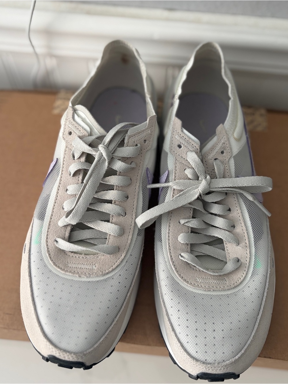Nike Women's Light Gray and Lavender Athletic Sneakers